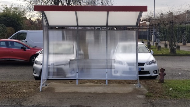 Pombia, nuove pensiline dei bus