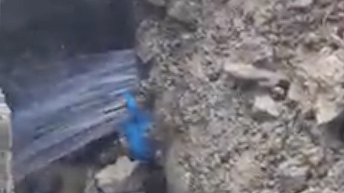 Lesa, problema ad una tubatura dell'acqua. Situazione rientrata