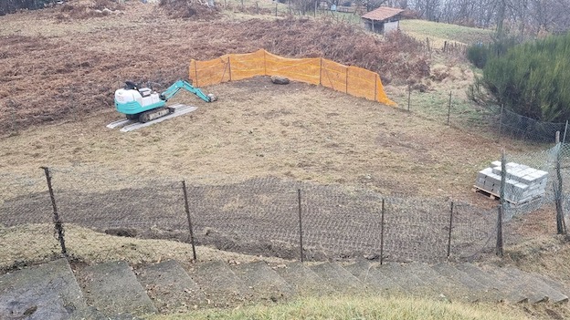 Lesa, iniziati i lavori per la realizzazione del campetto a Calogna