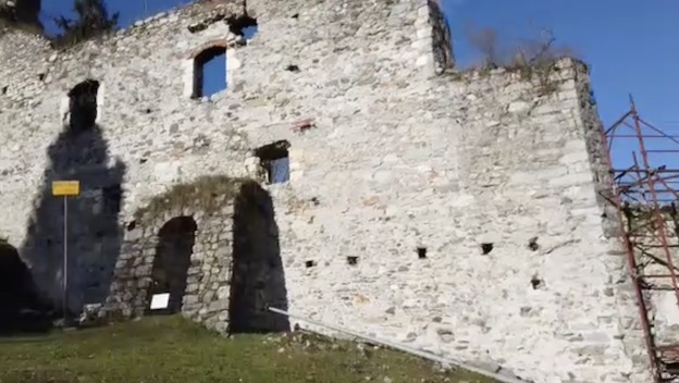 Arona, restaurato il portale d'ingresso della Rocca
