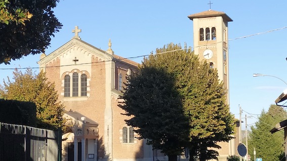 Divignano, a Pasquetta la benedizione di auto e mezzi agricoli