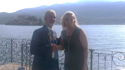 Passaggio di consegne ai vertici del Rotary Club Orta San Giulio. Foto
