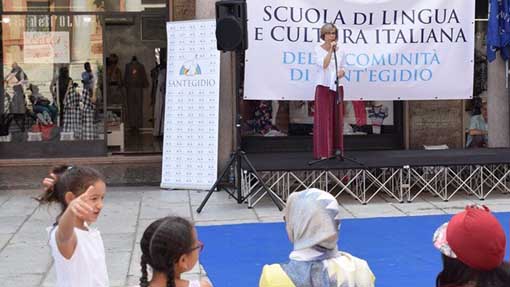 Consegnati i diplomi agli studenti stranieri del corso d'italiano della Comunità di S.Egidio