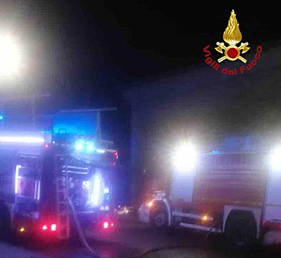 Gattico Veruno: incendio alla copertura di un fabbricato agricolo