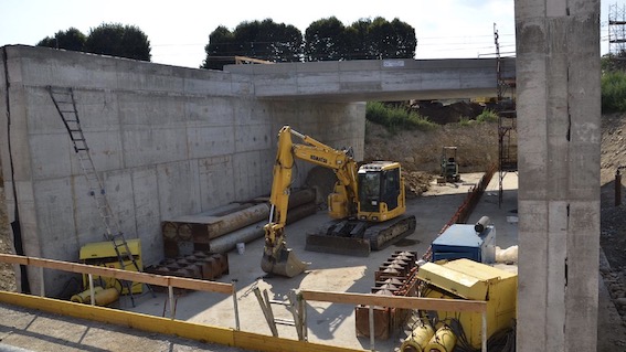 Borgomanero: iniziata la posa dei monoliti per il sottopasso ferroviario