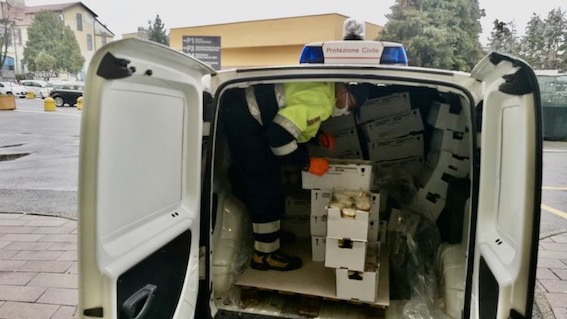 Dpi donati dal sindaco all'ospedale di Borgomanero