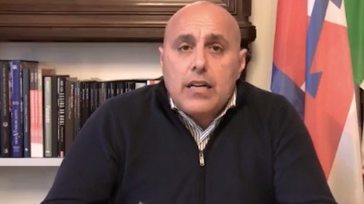 Borgomanero, il sindaco: "I numeri segnalano che l'emergenza non è finita"
