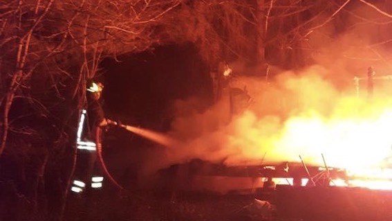 Cavaglietto: incendio ad un ricovero di attrezzi agricoli