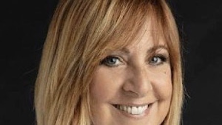 Debora Villa al Teatro Nuovo con "Gli uomini vengono da Marte, le donne da Venere"