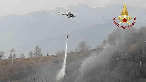 Mottarone, fiamme in località Cortano