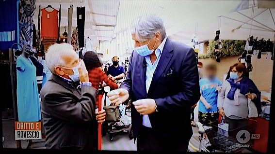 Trecate, la trasmissione "Dritto e Rovescio" al mercato cittadino