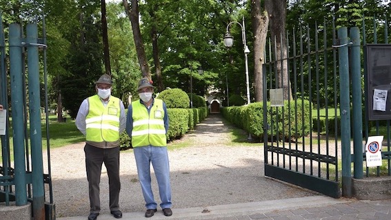 Cittadini responsabili al parco Marazza. Riaperta anche l'area sgambamento cani in via Fornari