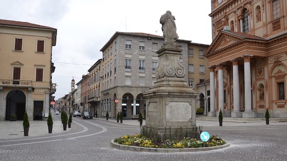 Al via anche a Borgomanero la sanificazione delle strade cittadine