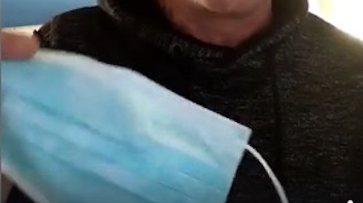 Borgomanero: "Non gettate le mascherine nei cestini pubblici"