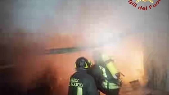 Romagnano Sesia: incendio in un garage