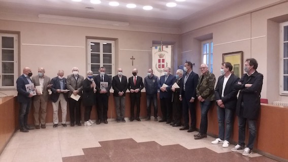 Un libro per i 60 anni del Lions Club Borgomanero Host