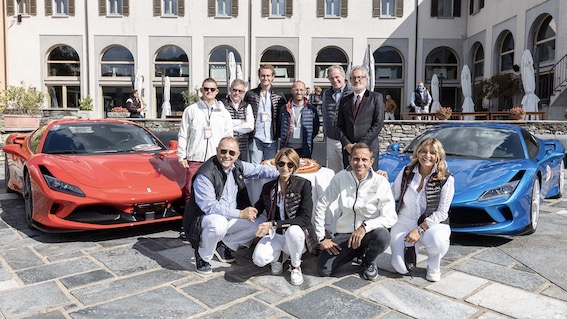 Orta San Giulio, ospiti le Ferrari partecipanti alla "Targa Santo Stefano"