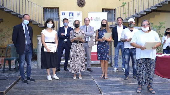 Borgomanero, le premiazioni del concorso "Quando eravamo distanti"