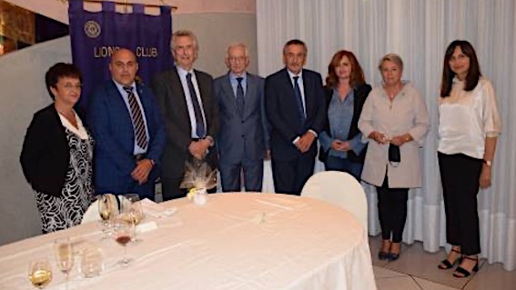 Lions Club Borgomanero Host: incontro sulla "pagoda" di Villa Zanetta