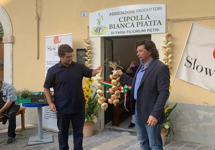 Presidi Slow food: la cipolla di bionda di Cureggio e Fontaneto attraversa l’Italia