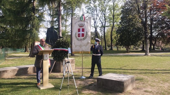 Borgomanero, la commemorazione del 25 aprile. Foto