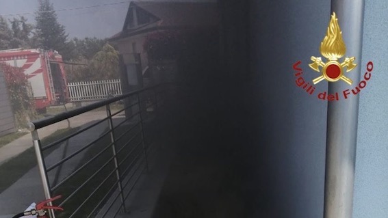 Briga Novarese, fiamme in uno scantinato