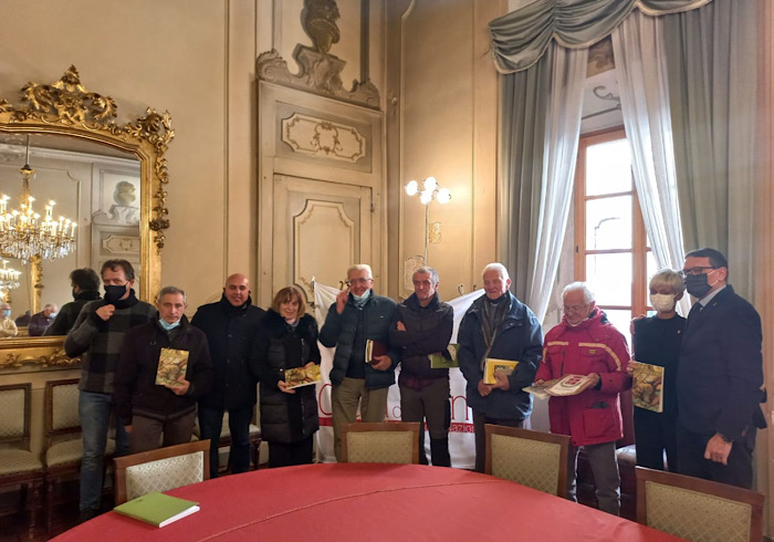Borgomanero: presentato il libro storico “Dalla terra al vino”