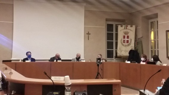  Borgomanero, in consiglio entra Giulia Marone dopo le dimissioni di Emanuele Cerutti