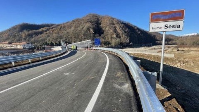 Romagnano Sesia, aperto il ponte provvisorio. Foto