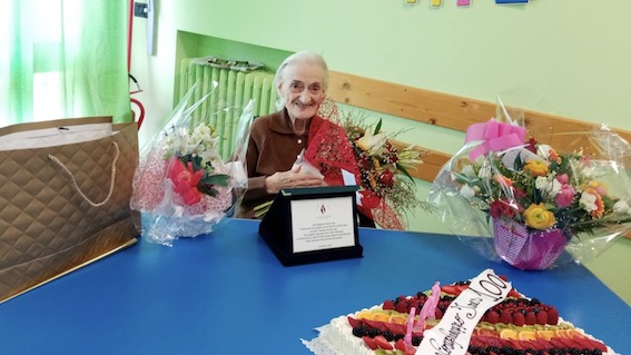 Ameno, 100 candeline per la signora Ines