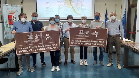 Sizzano, consegnate le pellicole adesive del riconoscimento Mab Unesco