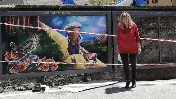 Armeno, si allestisce il grande murale "Scalare la montagna". Fotogallery