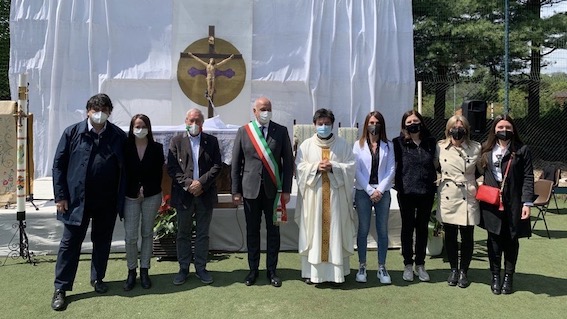 Gozzano: rappresentanti dell'amministrazione comunale all'inaugurazione del Seminario diocesano