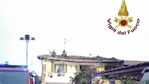 Incendio in un appartamento di Veruno, intervento dei vigili del fuoco