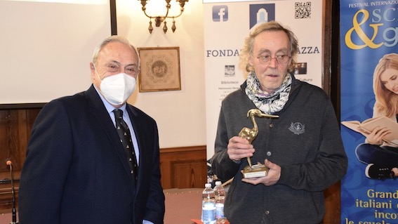 Borgomanero, ad Andrea Vitali il premio ”Terra degli Aironi – Dante Graziosi”