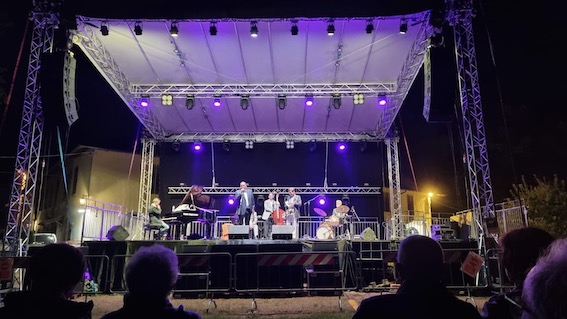 Borgomanero, lo swing è andato in scena al parco Marazza