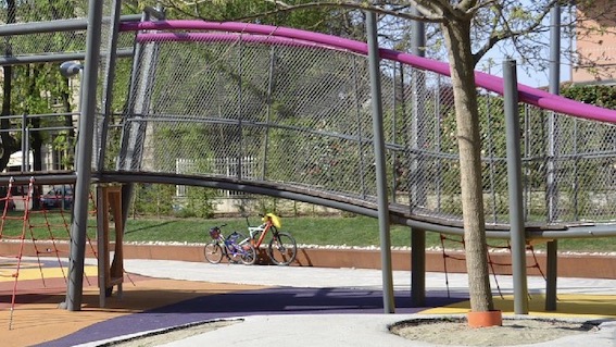 Borgomanero, nuovi giochi al parco della Resistenza