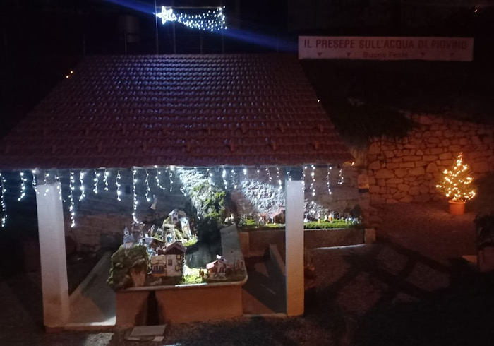 Borgomanero: presepe sull’acqua per l'associazione Emmaland