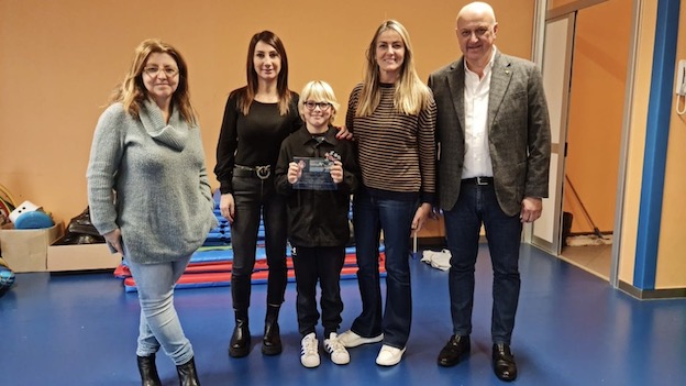 Gozzano, premio al giovanissimo campione di sci nautico Filippo Buzzotta