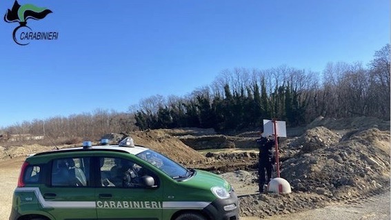  Romagnano Sesia, cava sequestrata dai Carabinieri Forestale: due denunce per reati ambientali e violazione di sigilli