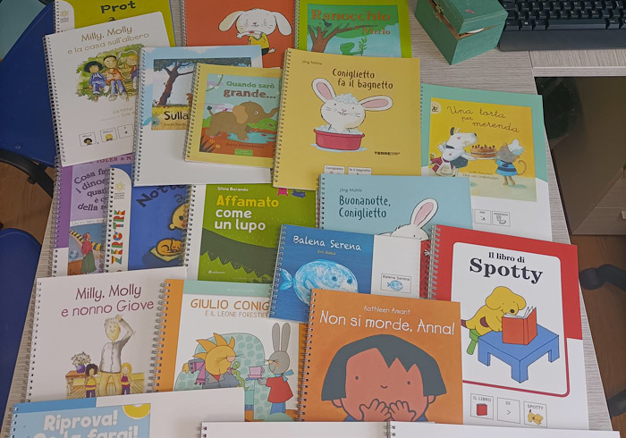 Alla neuropsichiatra infantile libri in simboli per lo sviluppo della comunicazione