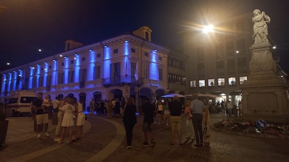 Successo per la notte "blu" di "The color nights". Foto