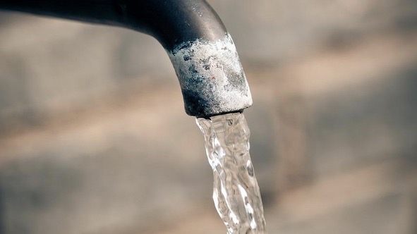 Borgomanero, temporaneamente non potabile l'acqua della fontanella di via Vergano