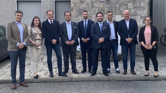 Visita del governatore del Piemonte ad azienda gozzanese
