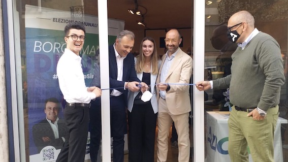 Inaugurata la sede elettorale di “Borgomanero in Azione” 
