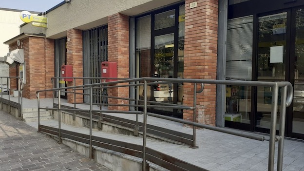 Borgomanero, torna operativo l'ufficio postale di via Don Minzoni