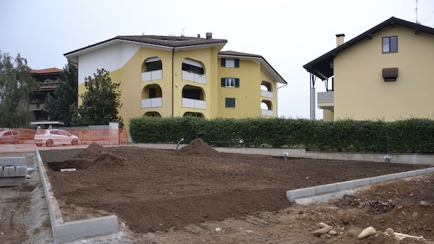 Borgomanero, lavori per la realizzazione di un'area polifunzionale in via IV Novembre