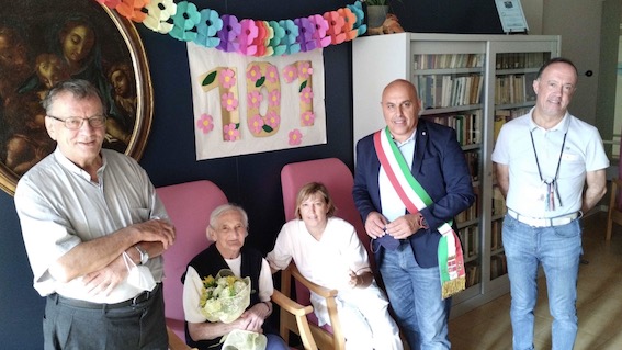 Borgomanero, 101 candeline per la signora Adalgisa