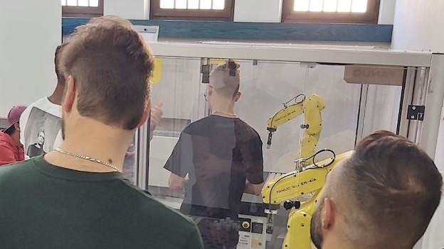 Borgomanero, "Progetto Academy": partiti i nuovi corsi per l'utilizzo del robot e altro