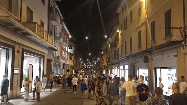 Borgomanero, discussa interrogazione su pianificazione chiusure del centro